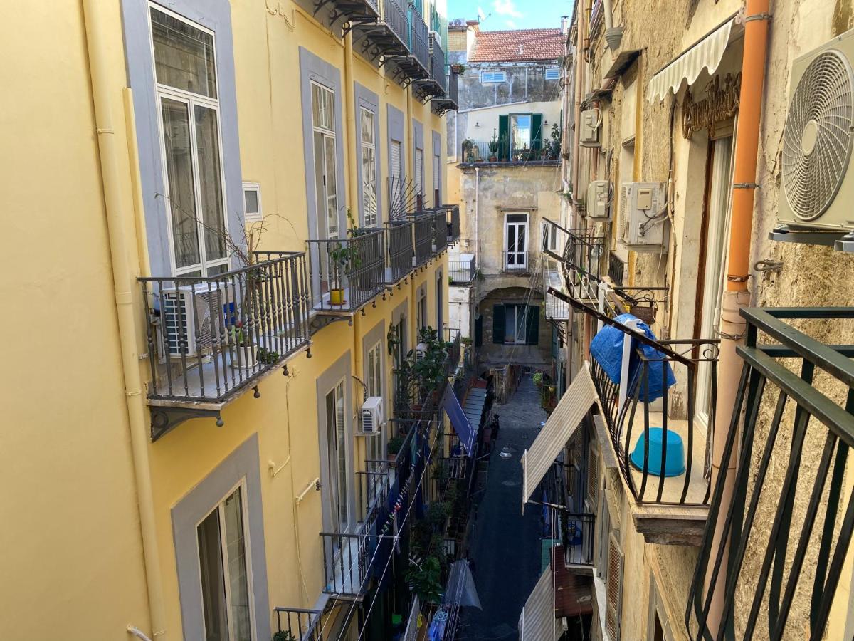 Casa Gioia, Tra Palazzo Reale,Lungomare E Monte Echia Apartment Napoli Exterior foto