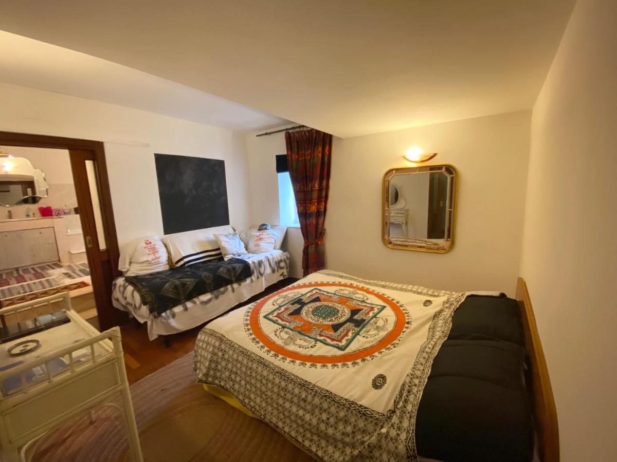 Casa Gioia, Tra Palazzo Reale,Lungomare E Monte Echia Apartment Napoli Exterior foto